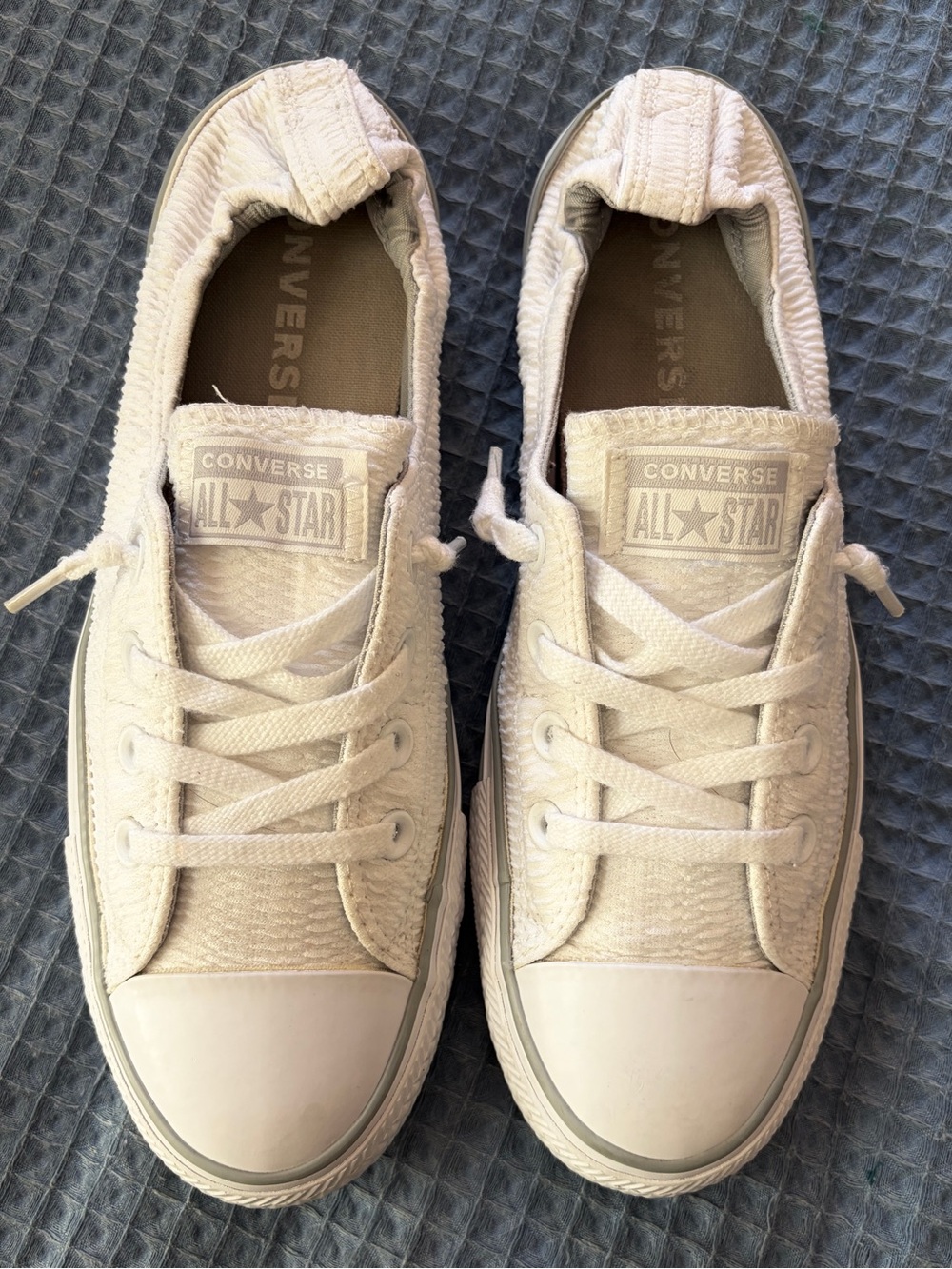 Converse All Star women’s' White Low-Top slip on Sneakers